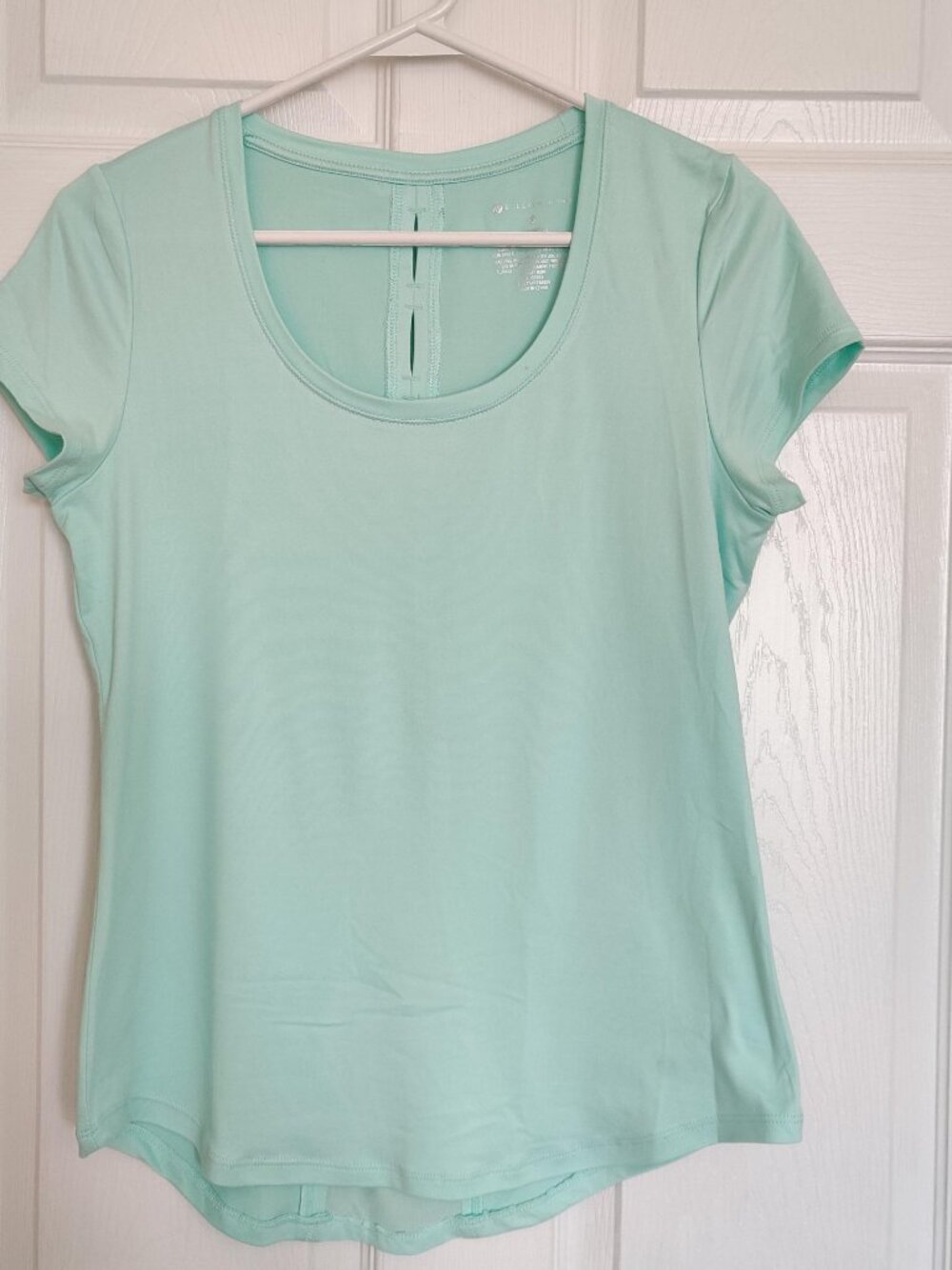 Turquoise activewear top